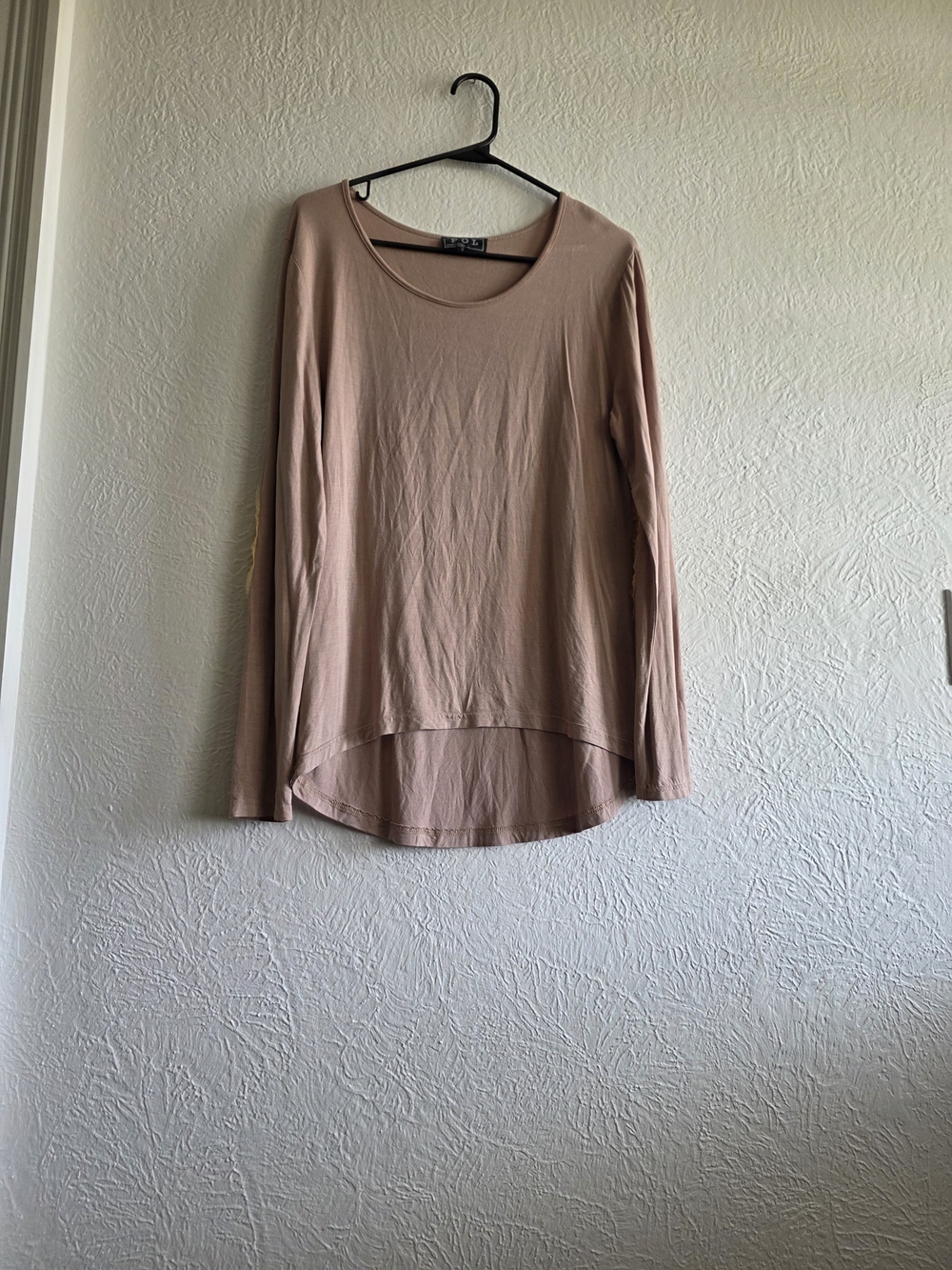 Oversized Cozy POL Long-Sleeve Scoop Neck Top in Tan With Gold Elbow Patches